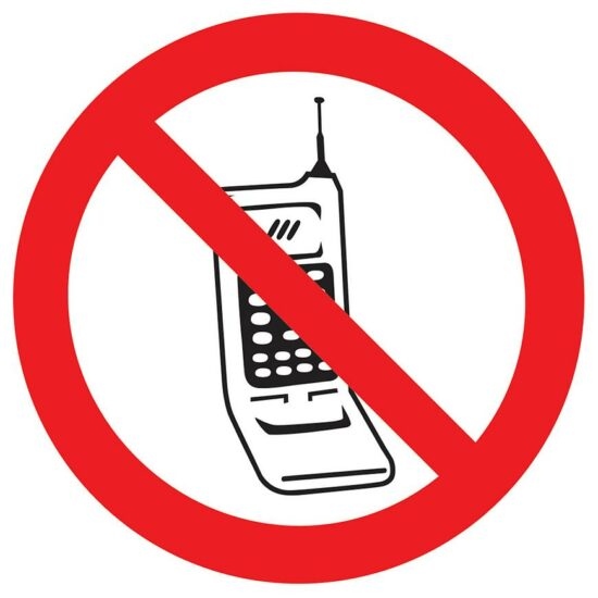 Zákaz používání mobilních telefonů